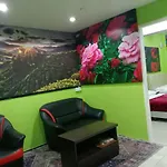 Netasha Holiday Inn And Apartment