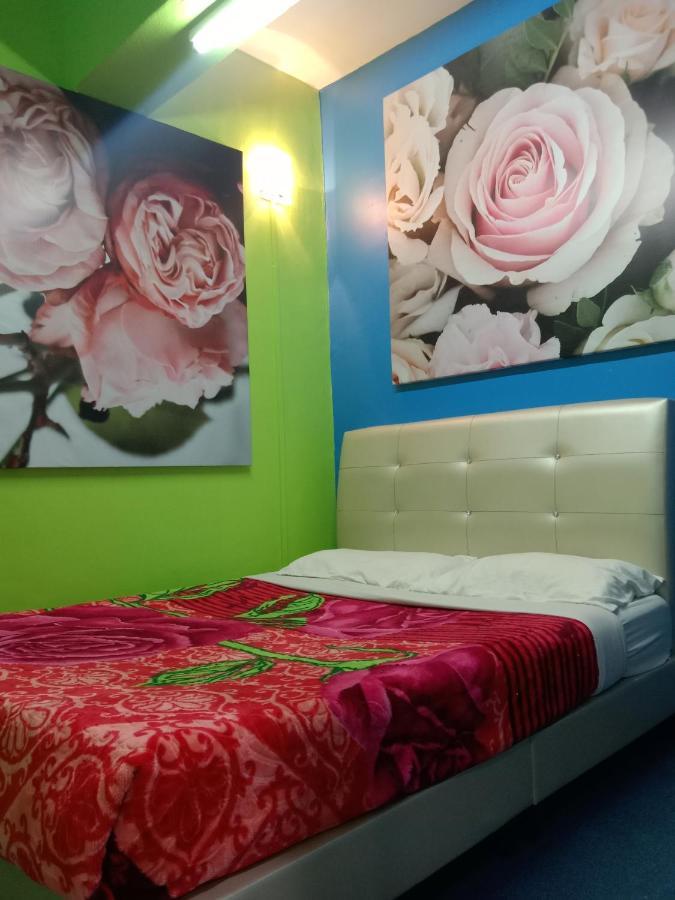 Netasha Holiday And Cameron Highlands