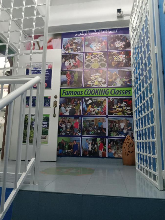 Netasha Holiday And Cameron Highlands